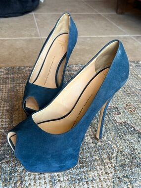Giuseppe Zanotti Teal Suede Peep-Toe Platform Pumps